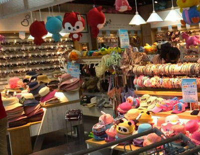 服裝銷售 日用百貨中的黃金賽道，多元創業機會探析